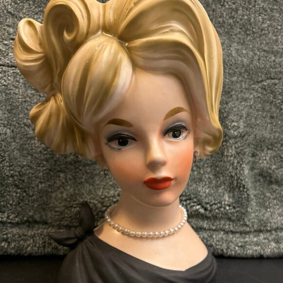 Large Lady Head Vase Napcoware w Pearls Planter Blk Dress c1950 - Picture 5 of 12